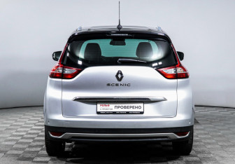 Подержанный автомобиль Renault Scenic 2018 года (6 фото)