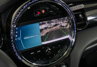 Подержанный автомобиль MINI Hatch 2023 года (15 фото)