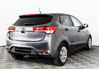 Подержанный автомобиль Kia Rio Sedan 2015 года (5 фото)