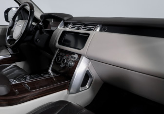 Подержанный автомобиль Land Rover Range Rover 2017 года (9 фото)
