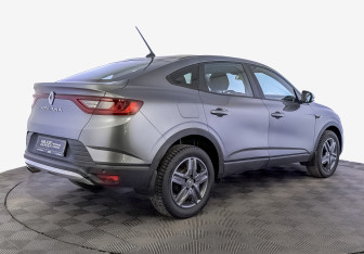 Подержанный автомобиль Renault Arkana 2021 года (5 фото)