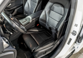 Подержанный автомобиль Mercedes-Benz GLC Coupe 2020 года (20 фото)