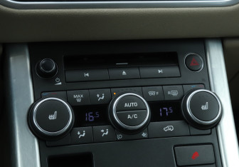 Подержанный автомобиль Land Rover Range Rover Evoque 2012 года (15 фото)