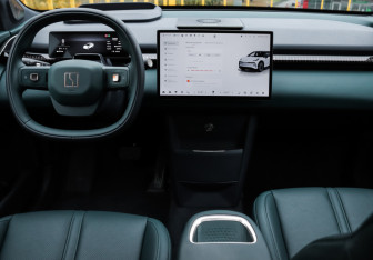 Подержанный автомобиль Zeekr X 2023 года (10 фото)