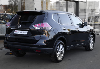 Подержанный автомобиль Nissan X-Trail 2016 года (5 фото)