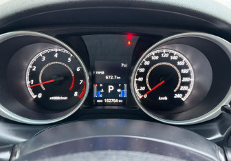 Подержанный автомобиль Mitsubishi ASX 2010 года (12 фото)