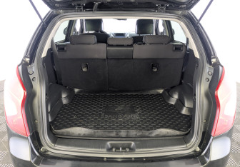 Подержанный автомобиль SsangYong Actyon 2013 года (10 фото)