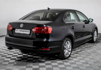 Подержанный автомобиль Volkswagen Jetta Sedan 2012 года (5 фото)