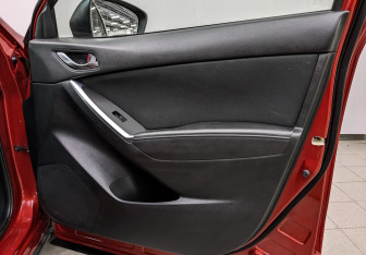 Подержанный автомобиль Mazda CX-5 2014 года (23 фото)