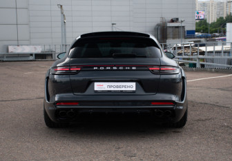 Подержанный автомобиль Porsche Panamera Wagon 2017 года (6 фото)