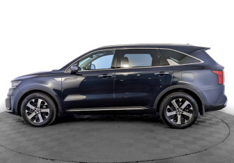 Подержанный автомобиль Kia Sorento 2021 года (8 фото)