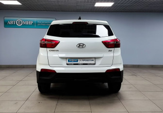 Подержанный автомобиль Hyundai Creta 2019 года (6 фото)