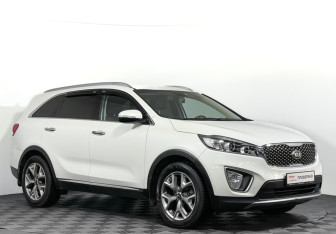 Подержанный автомобиль Kia Sorento 2016 года (3 фото)
