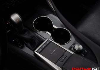 Подержанный автомобиль Omoda C5 2024 года (16 фото)