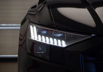 Подержанный автомобиль Audi Q8 2019 года (36 фото)