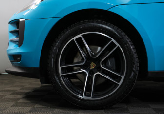 Подержанный автомобиль Porsche Macan 2019 года (30 фото)