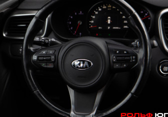 Подержанный автомобиль Kia Sorento 2017 года (14 фото)