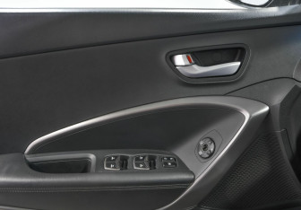 Подержанный автомобиль Hyundai Santa Fe 2014 года (12 фото)