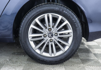 Подержанный автомобиль Citroen C4 Sedan 2016 года (5 фото)