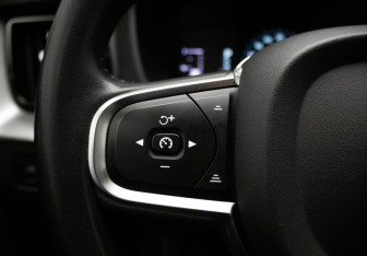 Подержанный автомобиль Volvo XC60 2019 года (12 фото)