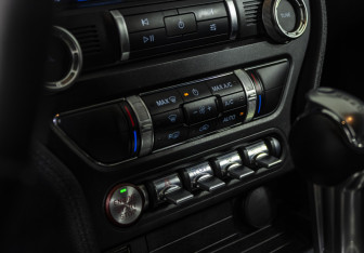 Подержанный автомобиль Ford Mustang Coupe 2019 года (14 фото)