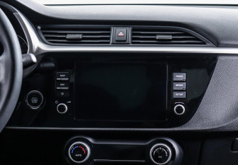 Подержанный автомобиль Kia Rio Sedan 2022 года (10 фото)