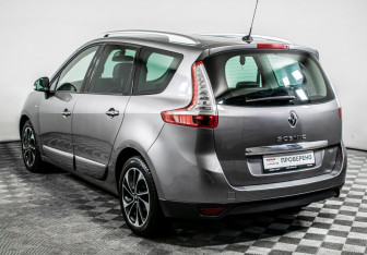 Подержанный автомобиль Renault Scenic 2014 года (7 фото)