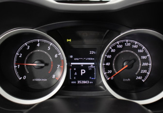 Подержанный автомобиль Mitsubishi Lancer Sedan 2012 года (12 фото)