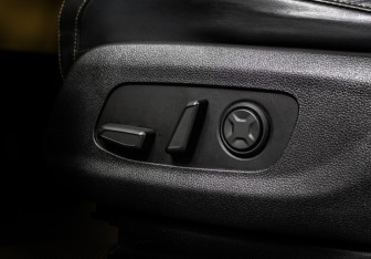 Подержанный автомобиль Kia Carnival 2021 года (23 фото)