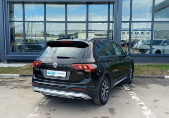 Подержанный автомобиль Volkswagen Tiguan 2020 года (5 фото)