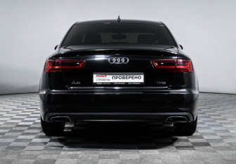 Подержанный автомобиль Audi A6 Sedan 2015 года (6 фото)