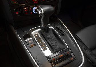 Подержанный автомобиль Audi Q5 2013 года (19 фото)