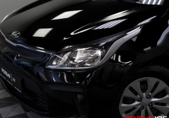 Подержанный автомобиль Nissan Almera Sedan 2006 года (22 фото)