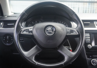 Подержанный автомобиль Skoda Octavia Wagon 2014 года (14 фото)