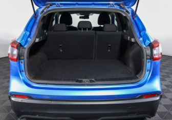 Подержанный автомобиль Nissan Qashqai 2019 года (9 фото)
