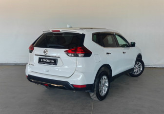 Подержанный автомобиль Nissan X-Trail 2022 года (6 фото)