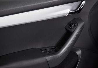 Подержанный автомобиль Skoda Octavia Liftback 2013 года (15 фото)
