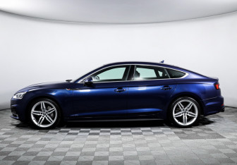 Подержанный автомобиль Audi A5 Liftback 2018 года (8 фото)