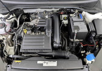 Подержанный автомобиль Volkswagen Passat Sedan 2019 года (9 фото)