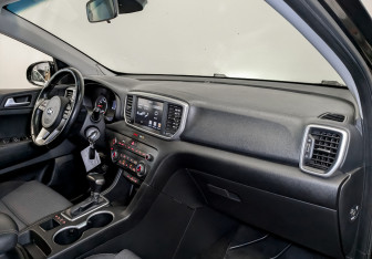 Подержанный автомобиль Kia Sportage 2020 года (11 фото)