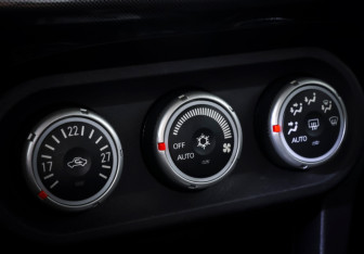 Подержанный автомобиль Mitsubishi Lancer Sedan 2008 года (17 фото)