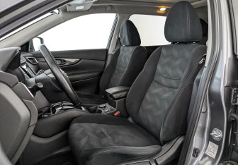 Подержанный автомобиль Nissan X-Trail 2015 года (20 фото)