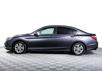 Подержанный автомобиль Honda Accord Sedan 2013 года (3 фото)