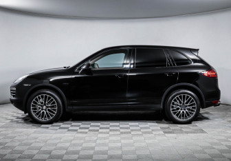 Подержанный автомобиль Porsche Cayenne 2013 года (8 фото)
