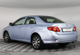 Подержанный автомобиль Toyota Corolla Sedan 2008 года (4 фото)