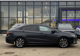 Подержанный автомобиль Omoda S5 GT 2024 года (4 фото)