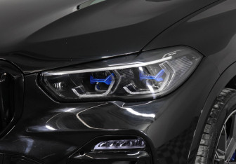 Подержанный автомобиль BMW X5 2020 года (7 фото)