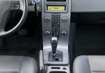 Подержанный автомобиль Volvo S40 2008 года (12 фото)