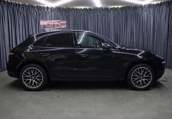 Подержанный автомобиль Porsche Macan 2018 года (4 фото)