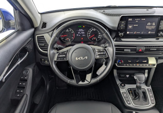 Подержанный автомобиль Kia Seltos 2022 года (21 фото)